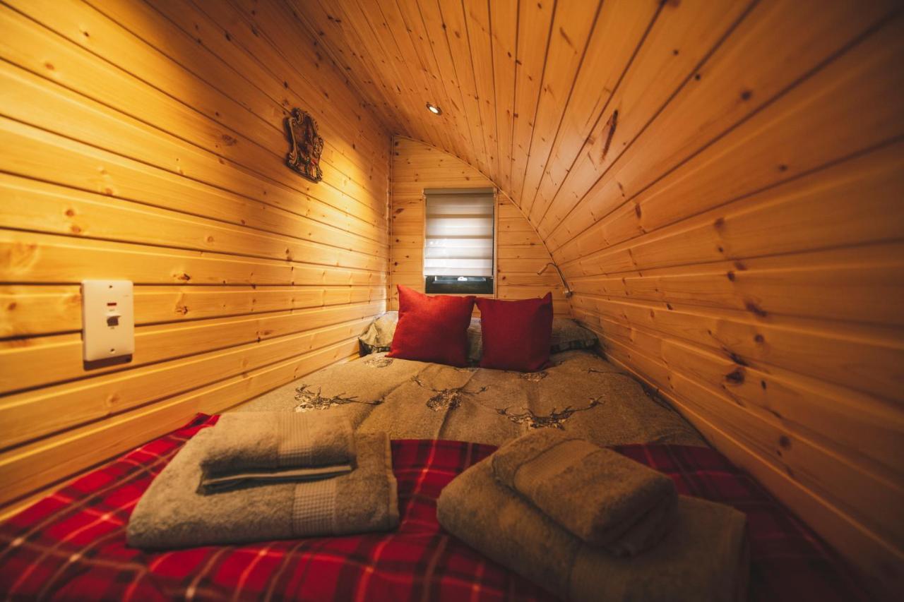 Highland & Transylvania Glamping Pods Roybridge Ngoại thất bức ảnh